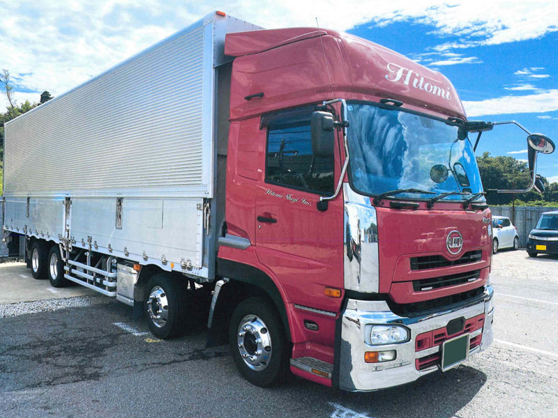 大型ウイング車